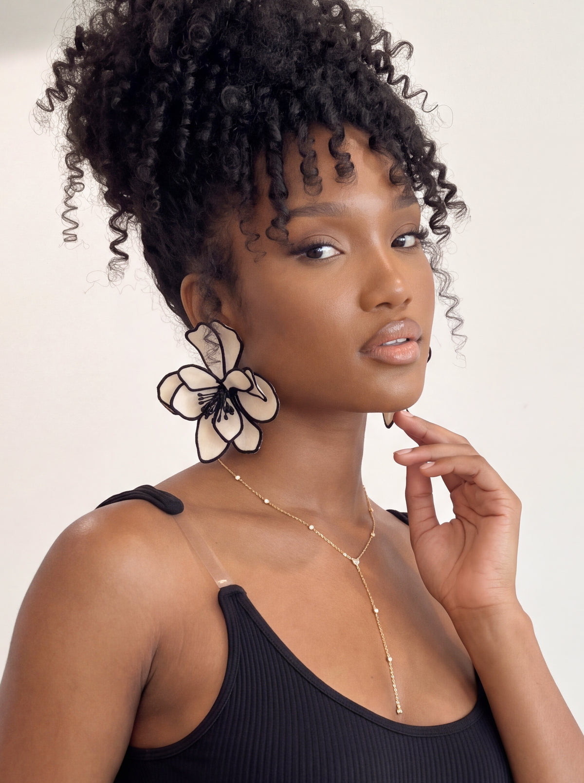 Lara Flower Earrings