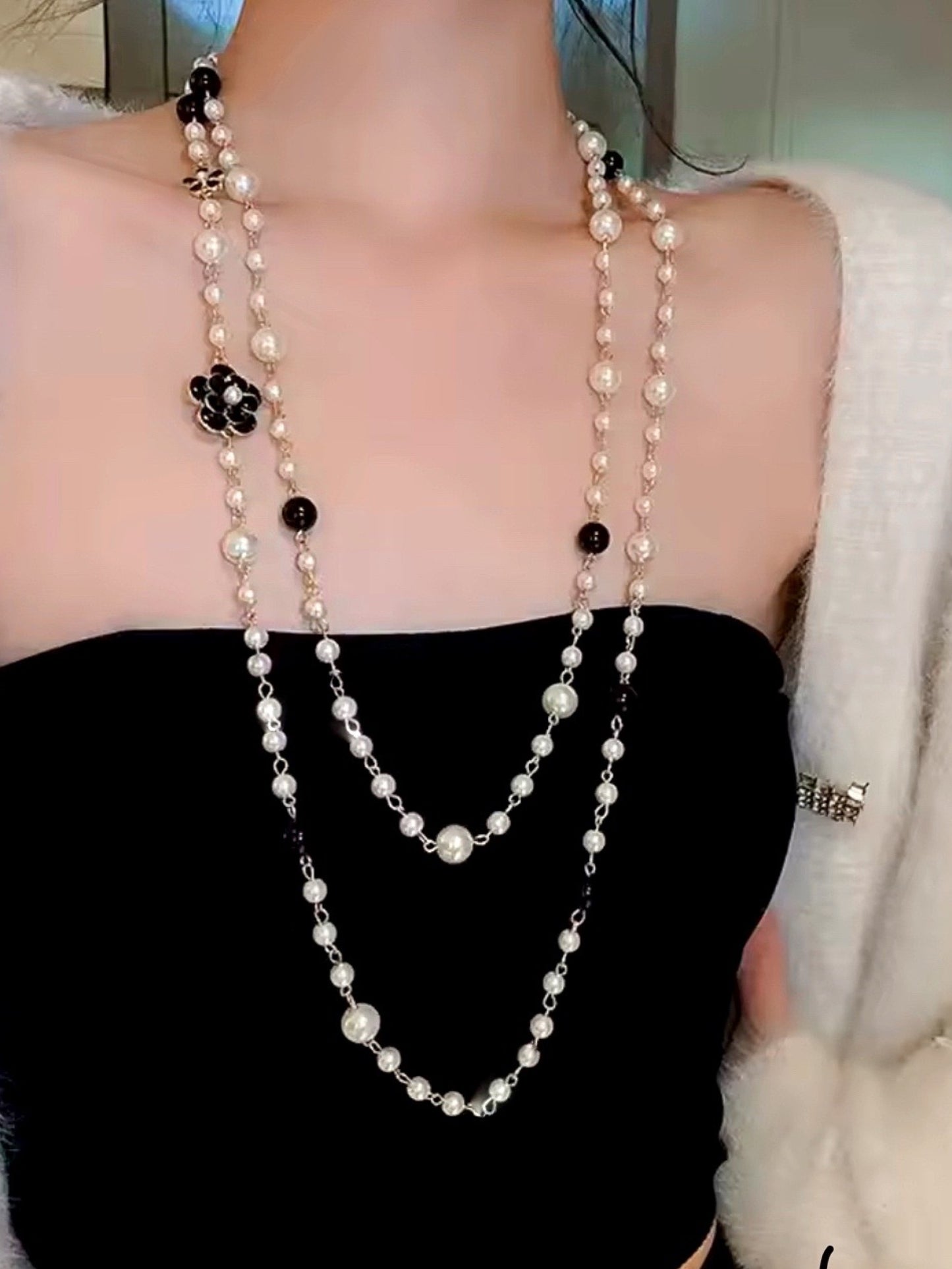 Dara Pearl Necklace