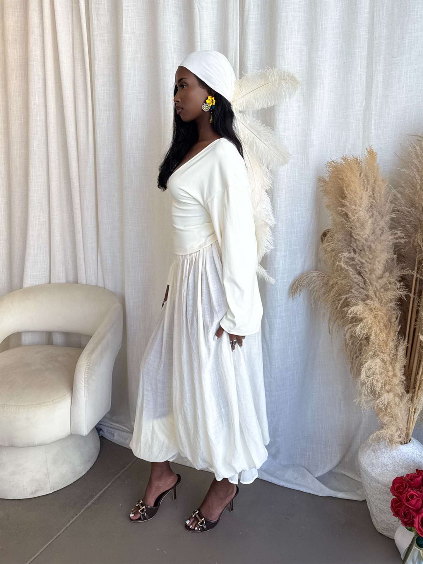 Noire Feather Headscarf- Cream - Preorder
