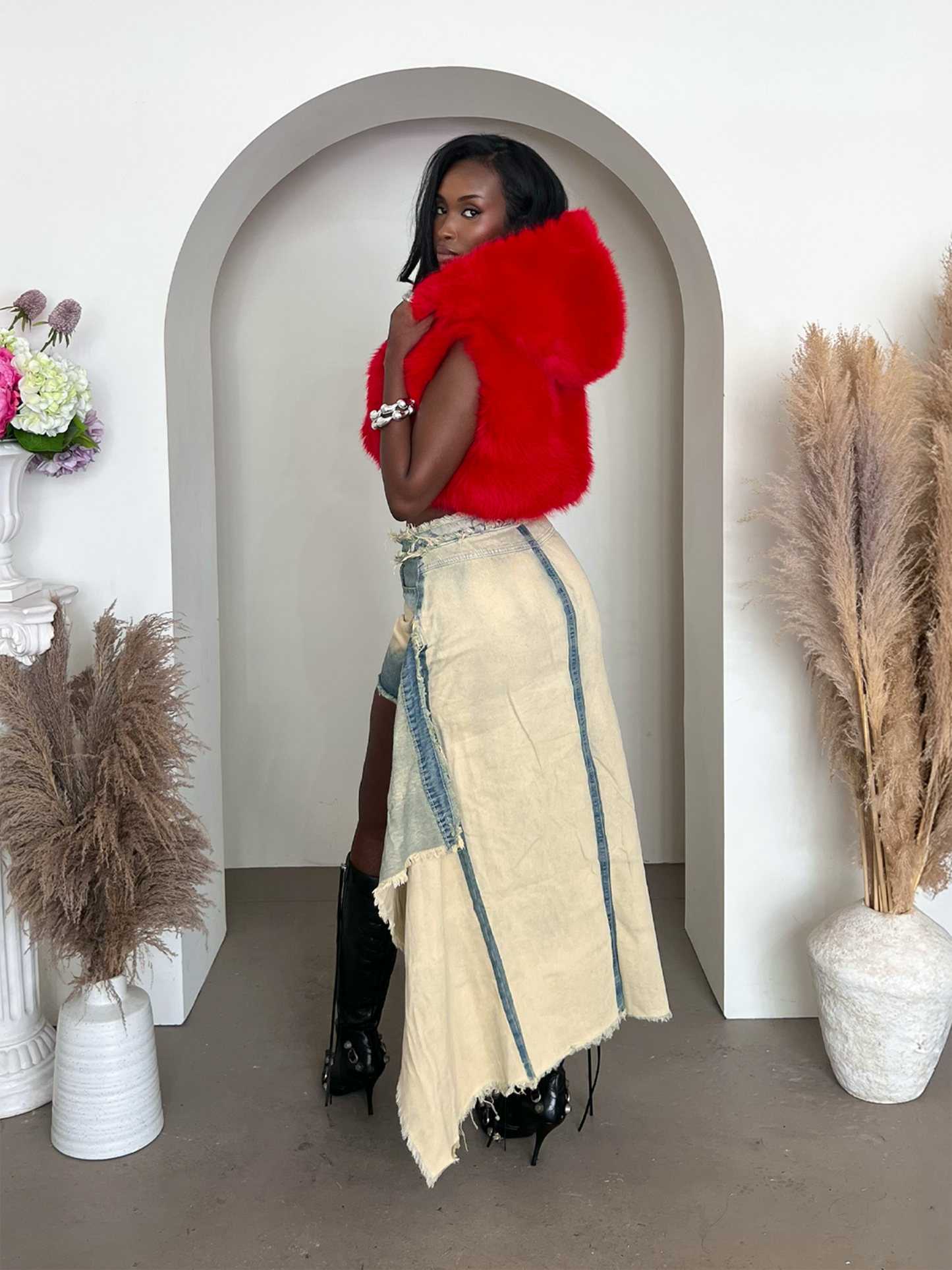 Alice Cropped Vest- Red